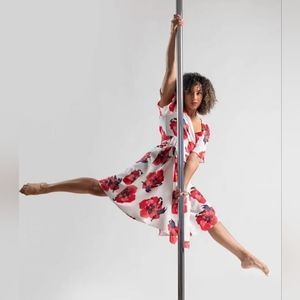 *SOLD* Forever 21 Contemporary Wrap Dress Size: M  colorful Floral